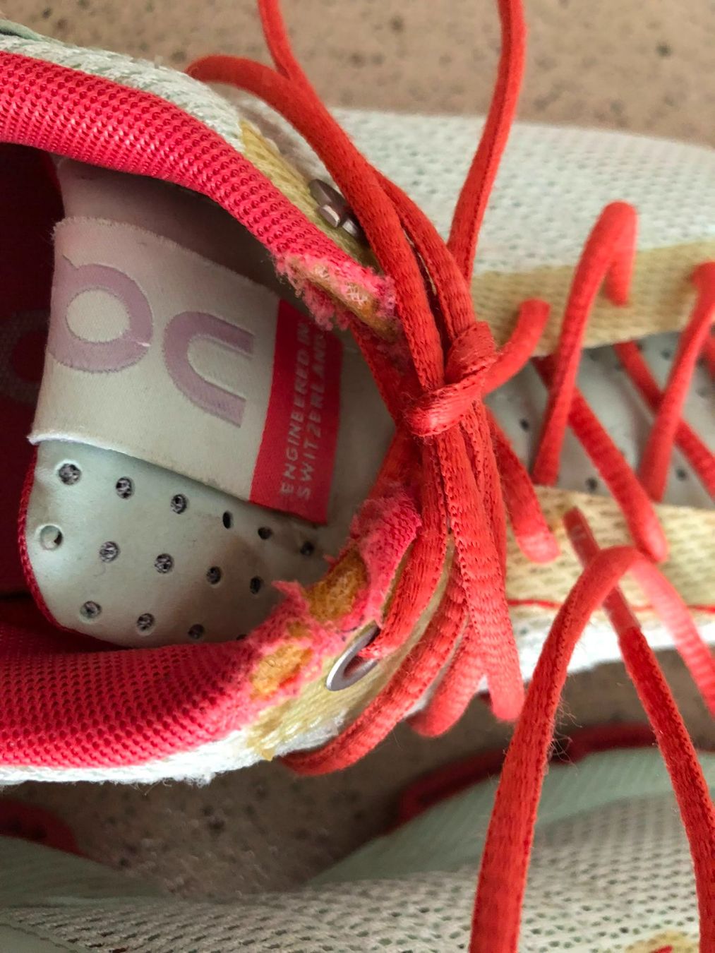 On Scarpe da donna: ON Cloudsurfer Damen-Laufschuh 42 – Usato da Zürich venduto da TSchaefer01 2