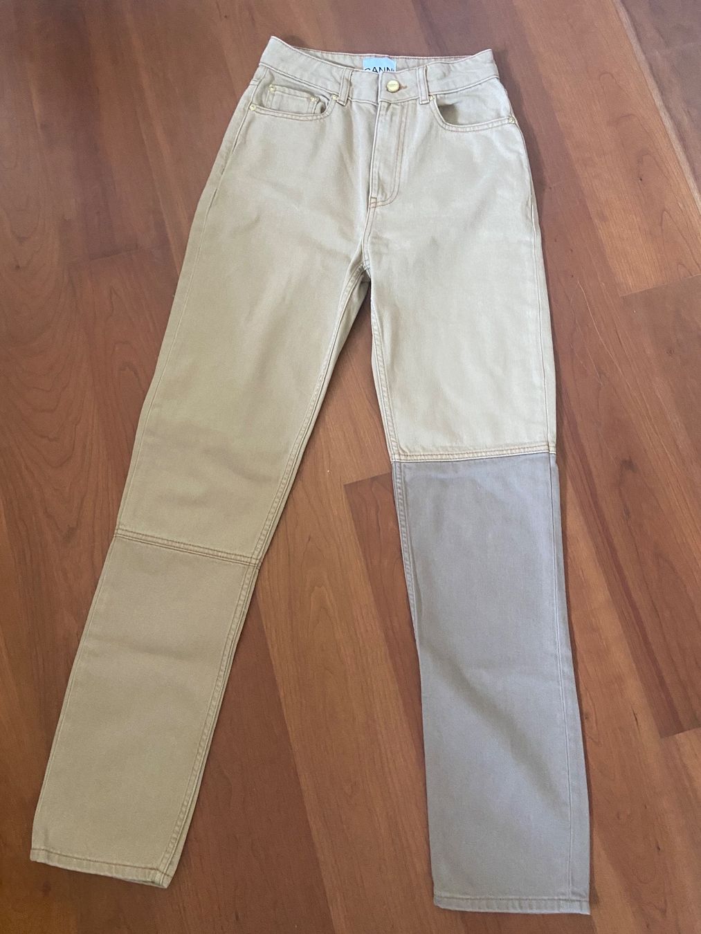 Jeans: Ganni Hose Grösse 25 – Usato da Winterthur venduto da mal_8f2x 4