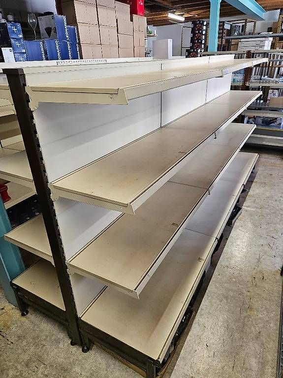Scaffali: Diverse Regale / Regalwand Metall – Usato da Bern venduto da TroeS