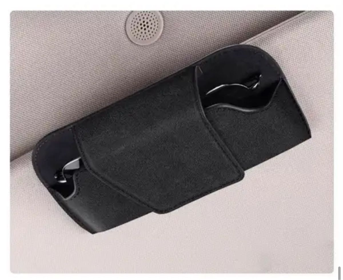 Altro in  Abbigliamento & Accessori: Wildleder Brillenträger Etui schwarz – Nuovo e nell'imballaggio originale da St. Gallen venduto da Popolone26