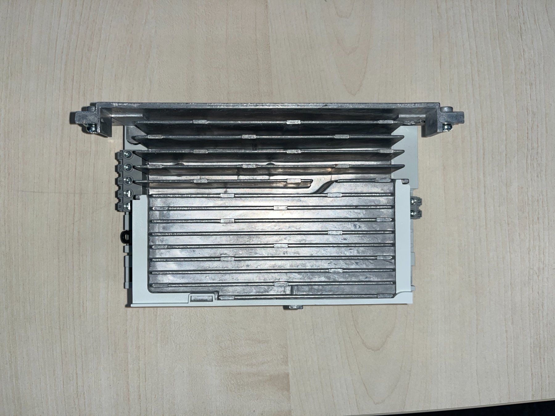 Lenze Elektronikbauteile: Lenze FU i550/ 0.75Kw – Neu und originalverpackt aus Wauwil von ISELI_ENERGIE_AG 1
