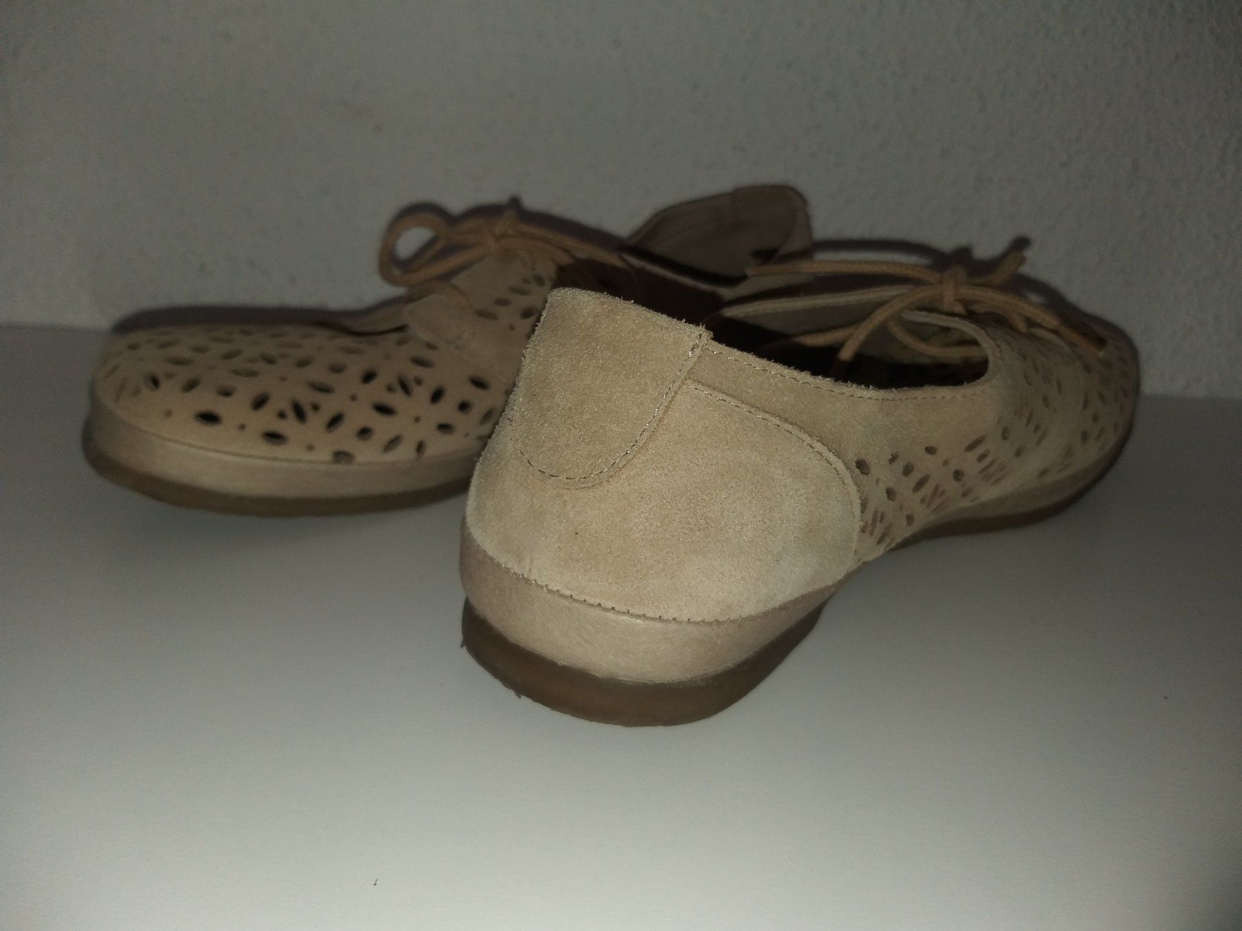 Scarpe da donna: LADYSKO  Chaussures / Schuhe  Pointure / Nummer 36 – Usato da Cossonay-ville venduto da Super-Price-Quality 1