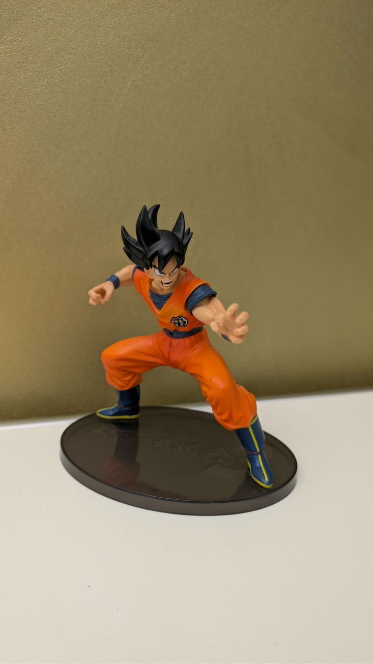 Statuette: Dragon Ball Son Goku Figur – Usato da Davos Platz venduto da bongo007