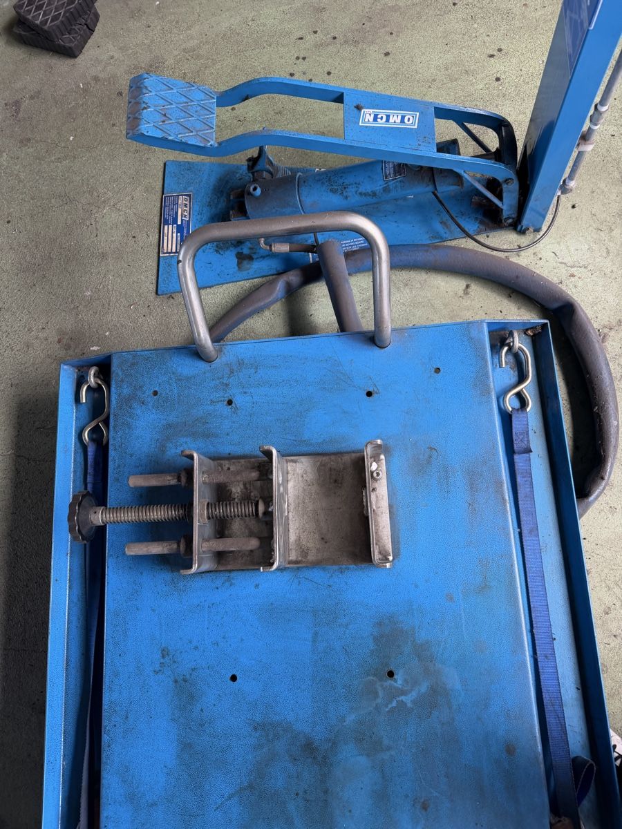 Piattaforme elevatrici: Motorcycle lift capacity 500 kg – Usato da Weiach venduto da Aleksandar.B 4