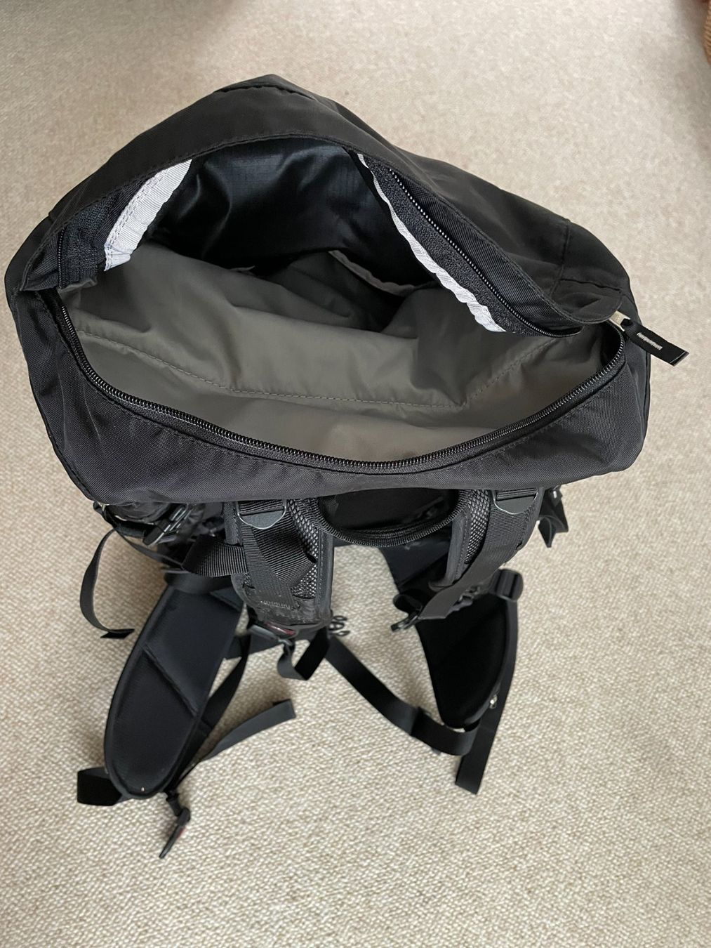 Vaude Zaini: Rucksack Vaude Brenta 42 – Nuovo (secondo la descrizione) da Rümlang venduto da Boehneli7 5