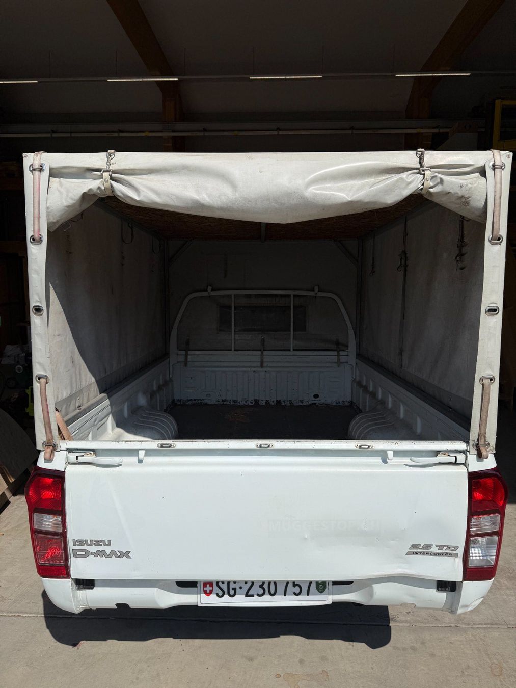 Isuzu Véhicules utilitaires: Isuzu D-Max Doppelkabine mit Werbeplane – D'occasion à Oberuzwil par sas_ps7t 5
