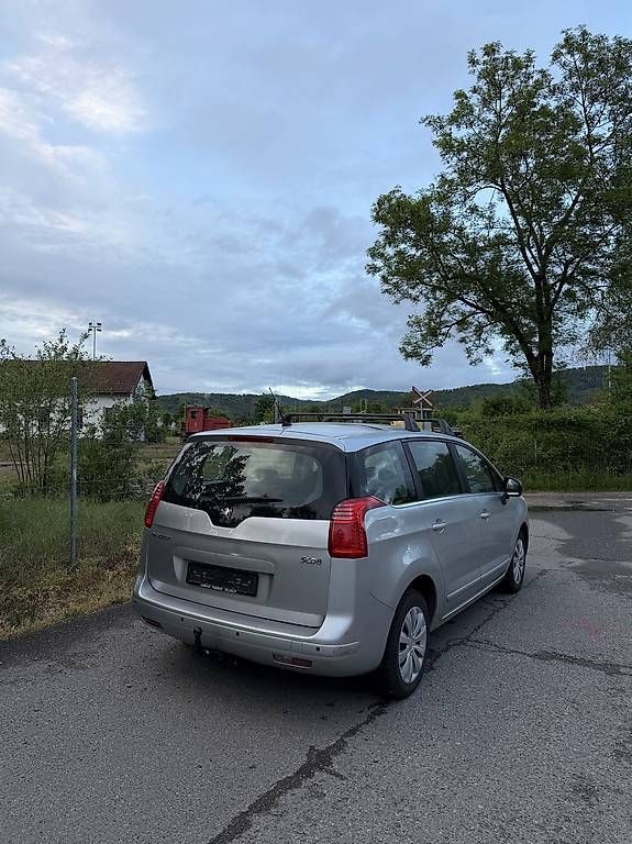 Automobili: Peugeot 5008 04.2025 MFK – Usato da Koblenz venduto da adoo123 2