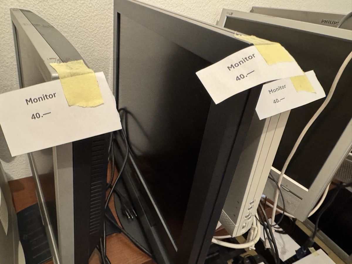 Monitore: Monitor Konvolut – Gebraucht aus Basel von sch_9g6x 6
