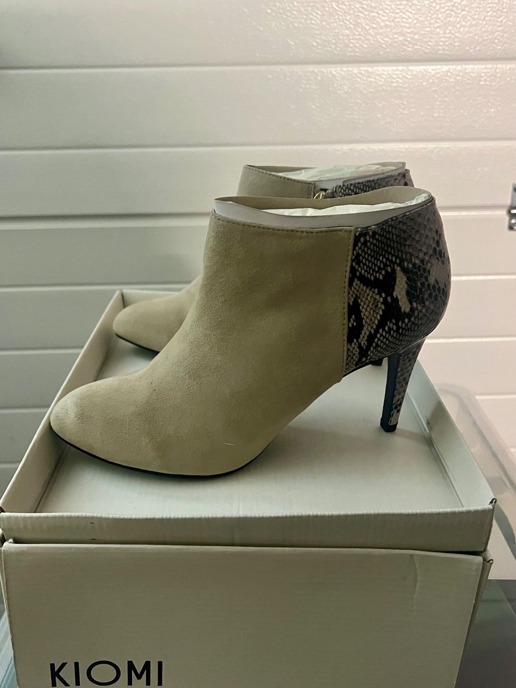 Scarpe da donna: Neue Schuhe Grösse 38 – Nuovo e nell'imballaggio originale da Wohlen AG venduto da manchebo 1