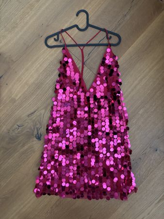Rotes Partykleid