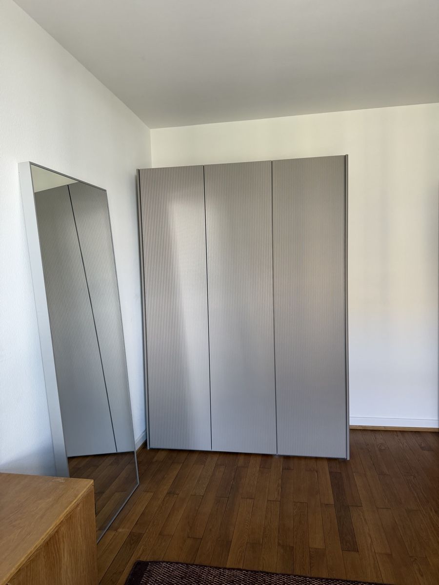 Schränke: Micasa Kleiderschrank Neuwertig Grau – Neu (gemäss Beschreibung) aus Basel von Lara0104 6
