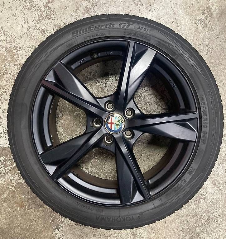 Alfa Romeo Cerchioni: Alfa Romeo 159 Alufelgen – Usato da Rorbas venduto da Acerbi 1