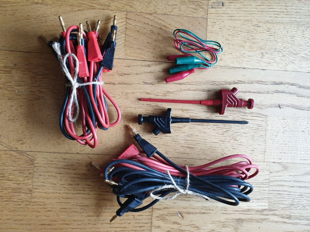 MEETOOT Bananenstecker Auf Krokodilklemme – 2 Stück, 1 M Länge, 15 A Max, Rot & Schwarz