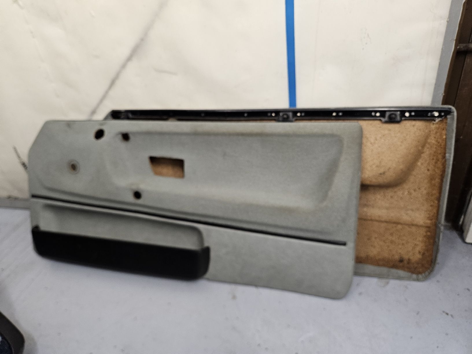 VW Toutes les pièces auto: VW Polo 86c Türverkleidung – D'occasion à Rupperswil par Goofy1.2 4