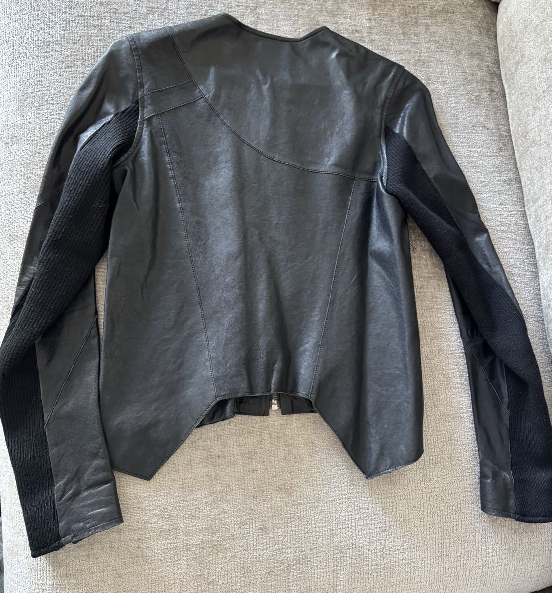 Giacche: Tess Giberson Leather Jacket – Usato da Luzern venduto da liz_6fgj 2