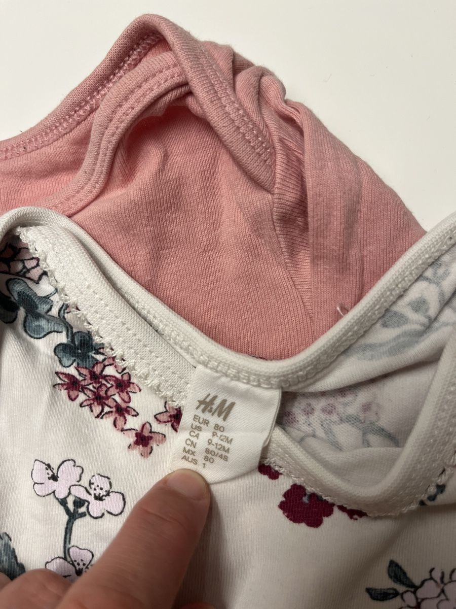 H&M Lotti & Set di vestiti: 2er Set H&M Bodies Gr. 80 – Usato da Oberwil BL venduto da FinjaBijou 2