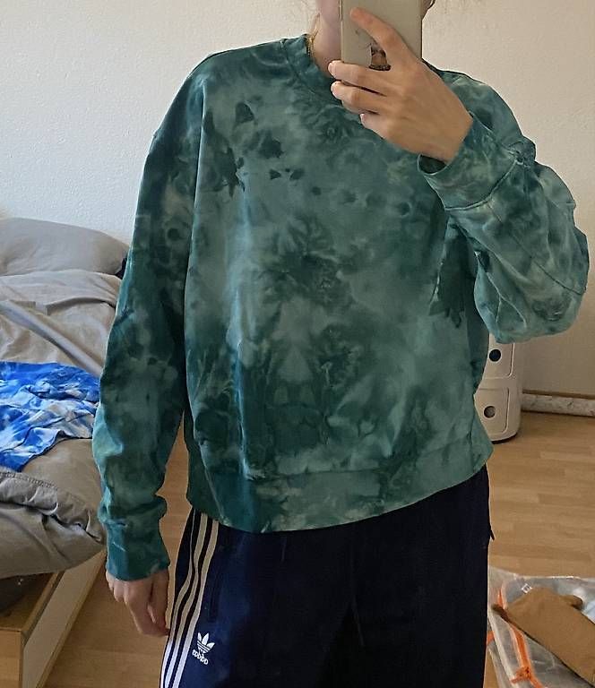 Weekday Maglioni & Felpe: Pullover Sweater Batik Waldgrün dunkelgrün – Usato da Bern venduto da n-dine 2