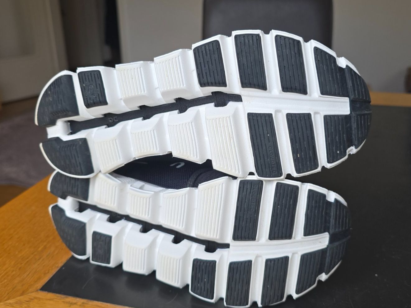 On Chaussures femmes: On Cloud schuhe EU 36.5 – Neuf (Voir description) à Wallisellen par theblacksheep 4