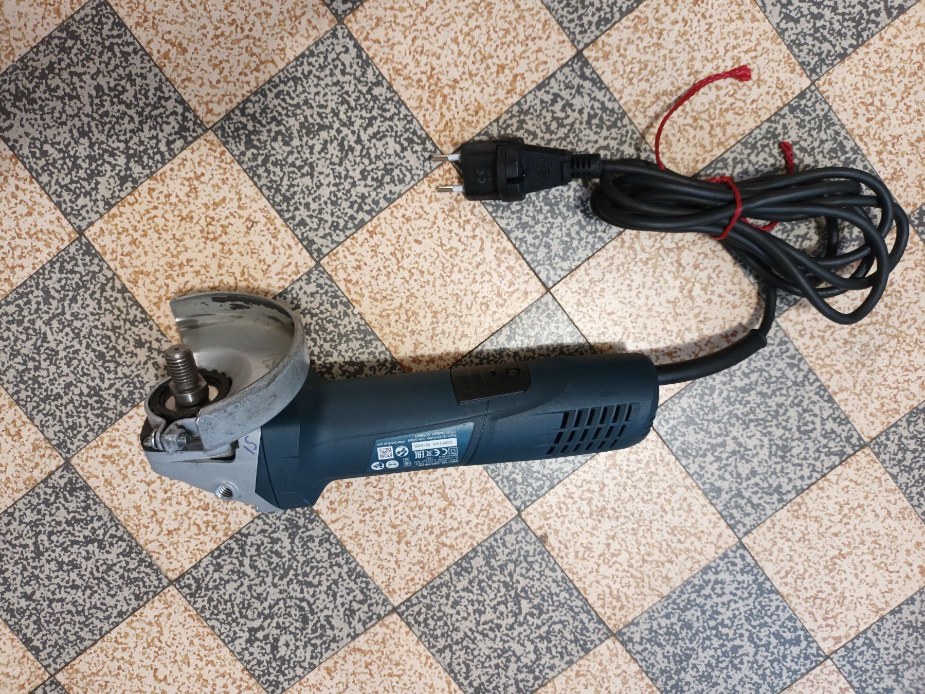 Bosch Schleifen & Polieren: Bosch Winkelschleifer 720W – Gebraucht aus Fislisbach von Kett 2