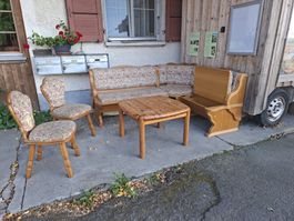 Landhausstil: Tisch, Eckbank & passende  Stühle