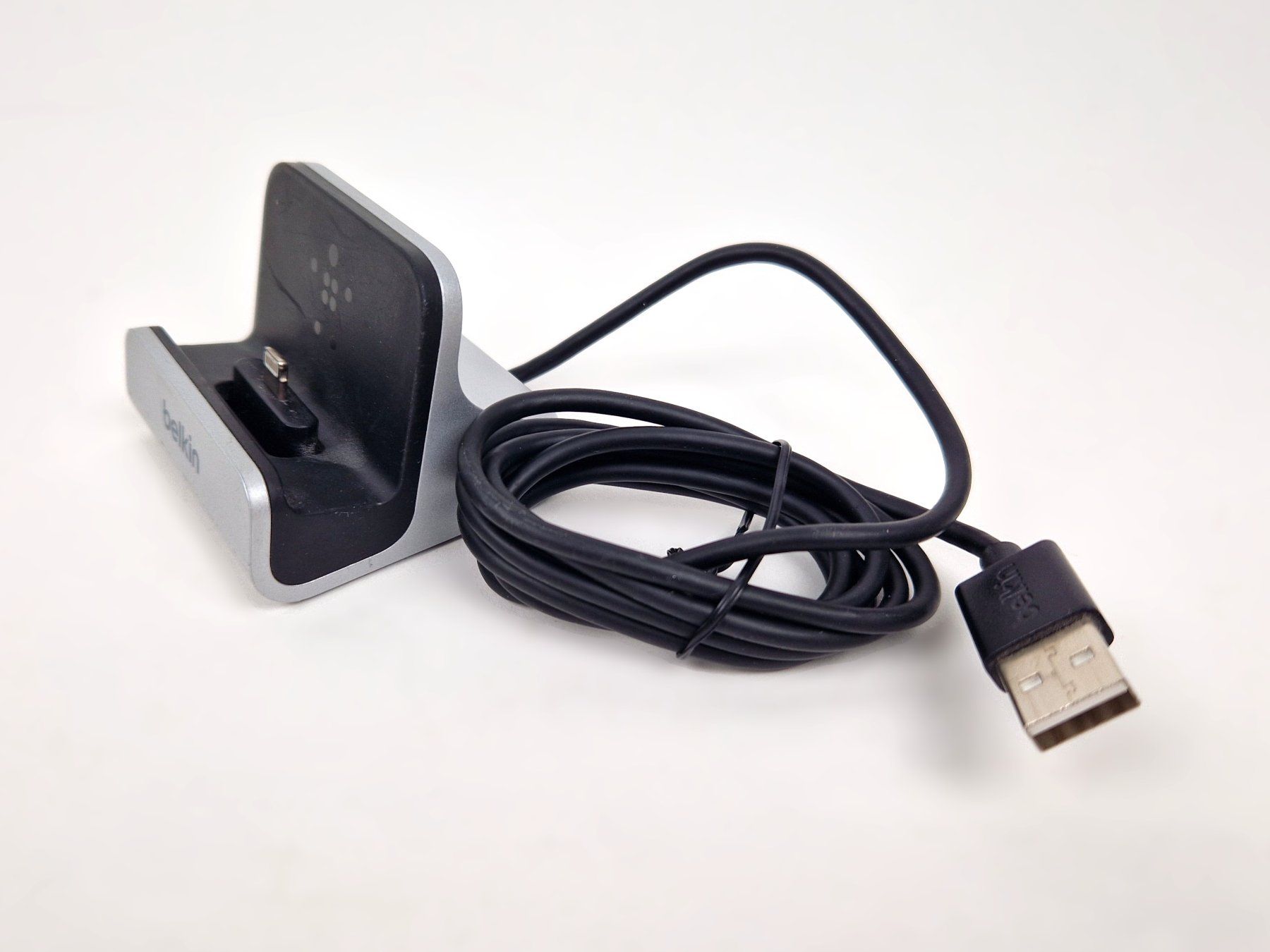 Belkin Docking station: Belkin Lightning Charge + Sync Dock iPhone/iPod – Usato da Basel venduto da Restwert_Basel 5