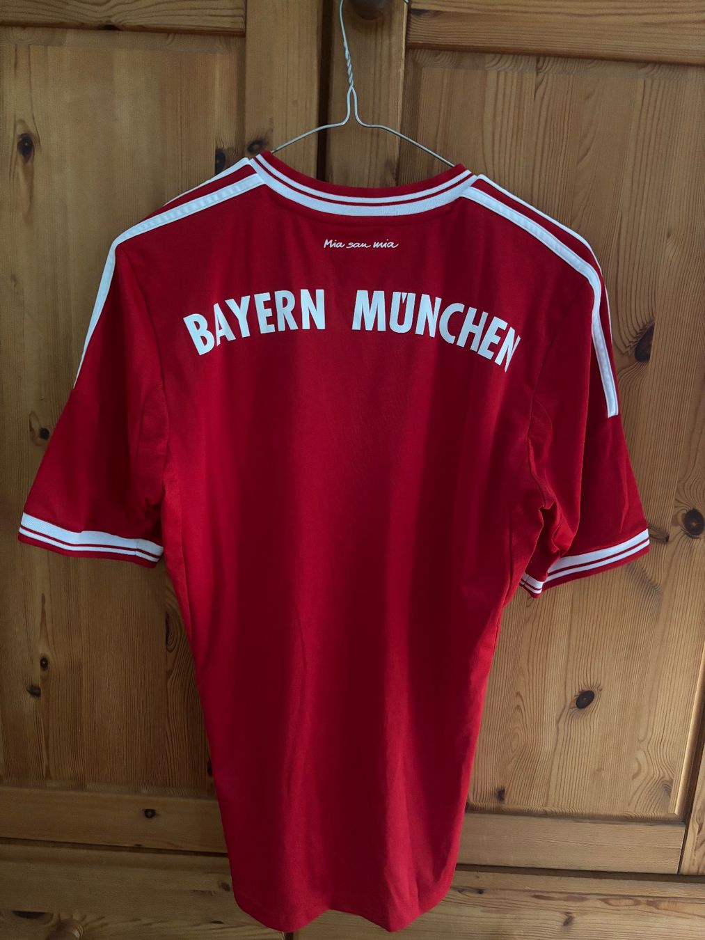 Bayern München Canottiere & Pantaloni: Bayern München Trikot – Usato da Jona venduto da iri_b 1