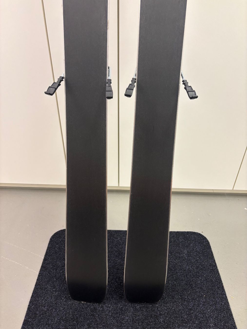 K2 Skis: Mindbender von K2 163cm – Gebraucht aus Zumikon von dde_27lc 6