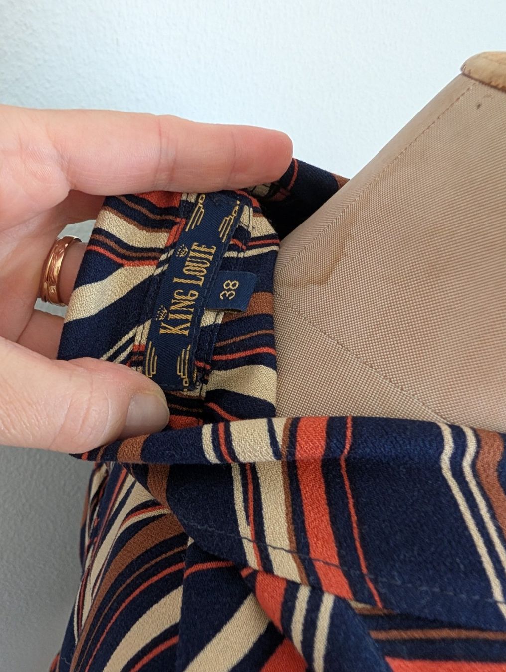 King Louie Vestiti: King Louie Blusenkleid lang, gemustert – Usato da Luzern venduto da lal_8z2w 2