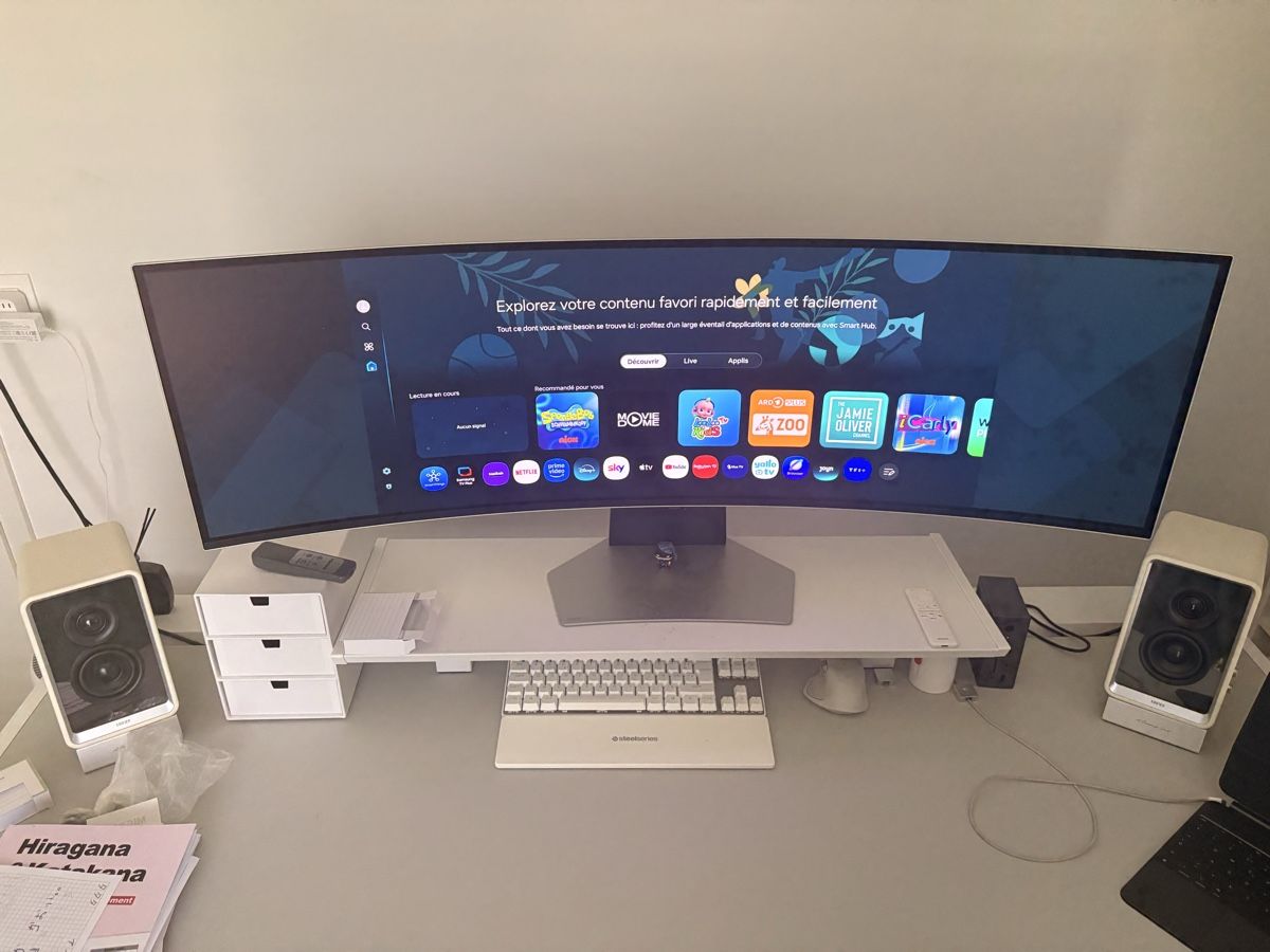 Monitor: Écran Samsung Odyssey OLED G9 - G95SD – Nuovo (secondo la descrizione) da Nyon venduto da aar_tv85 2