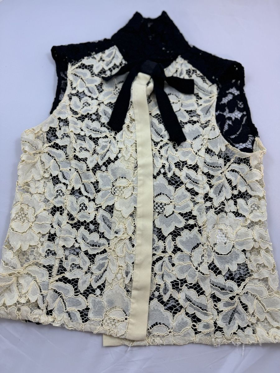 Sandro Tops: Sandro Paris Lace Top, Size 36 Black/Cream – Gebraucht aus Hurden von rac_wyf8 6