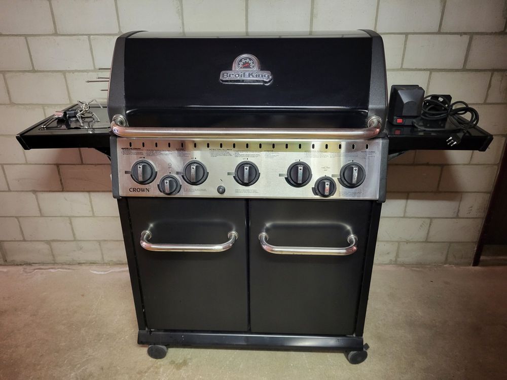 Broil king outlet crown 590