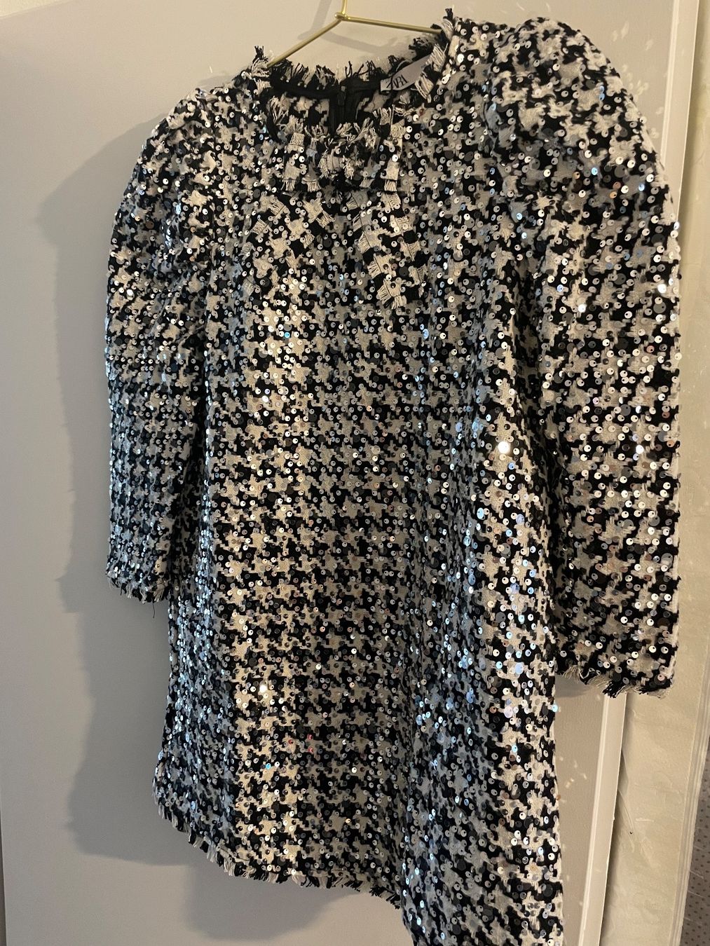 Zara Vestiti: Zara sequin mini dress with bow detail Small – Nuovo e nell'imballaggio originale da Embrach venduto da lau_2gtp 2