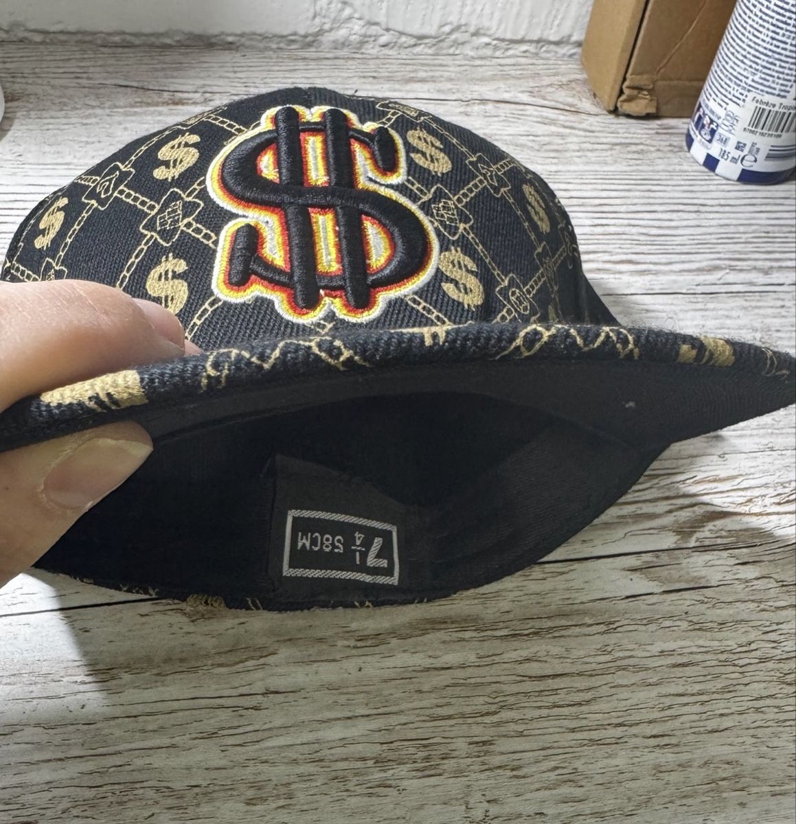 Sonstige Kleidung & Accessoires: Snapback Cap – Gebraucht aus Sevelen von tracy95 2