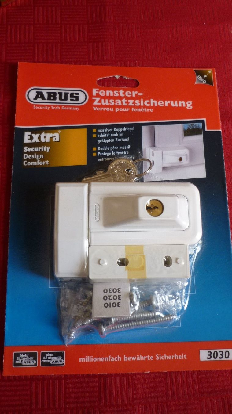 Abus Lucchetti: Abus Fenster-Zusatzsicherung 3030 Neu – Nuovo e nell'imballaggio originale da Zürich venduto da gallienus 2