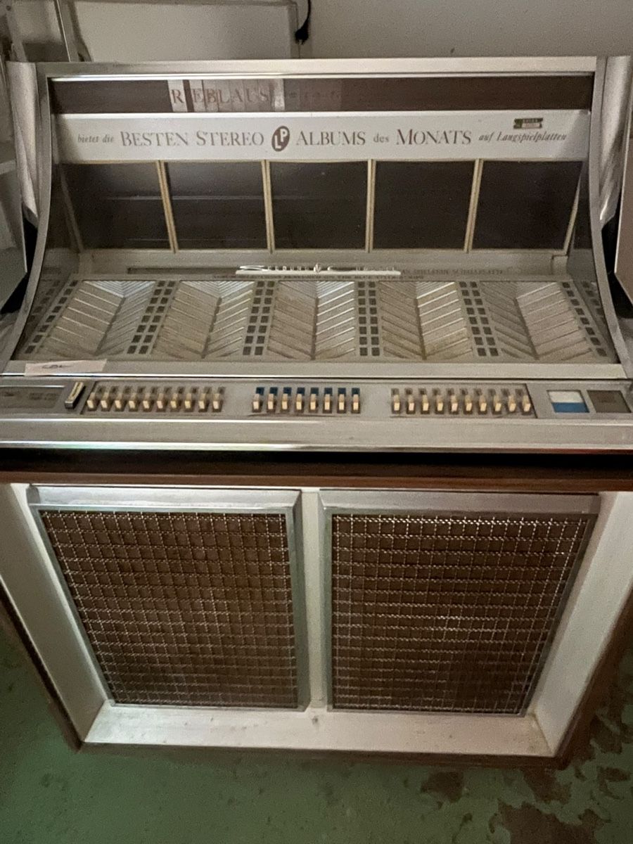 Seeburg Jukebox: Jukebox-Seeburg – Difettoso da Remetschwil venduto da Buyboughtbought
