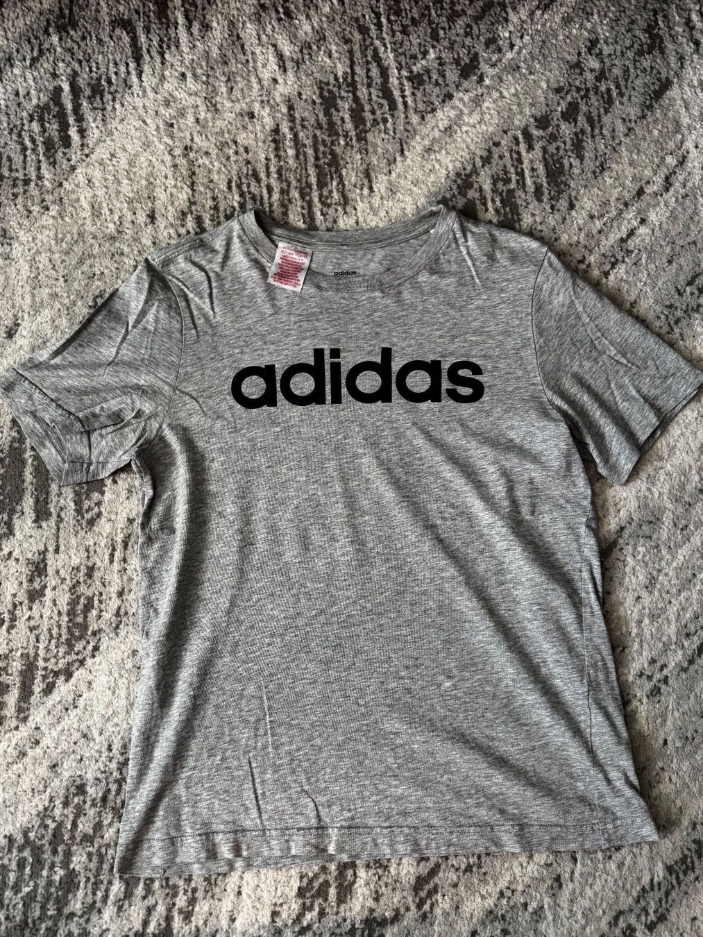 T-shirt: t-shirt adidas – Usato da Conthey venduto da val_l9md