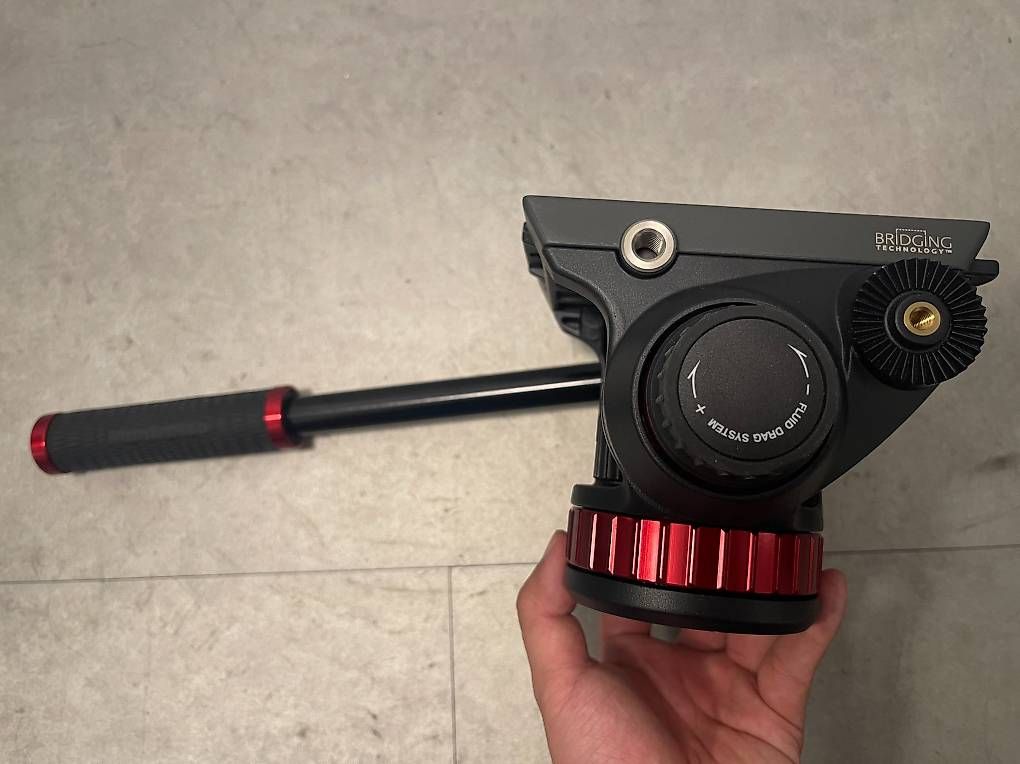 Manfrotto Treppiedi & Teste: Manfrotto Pro Fluid Video-Neiger m.fl.Basis+504PL – Usato da Zürich venduto da gou_m6hp 2