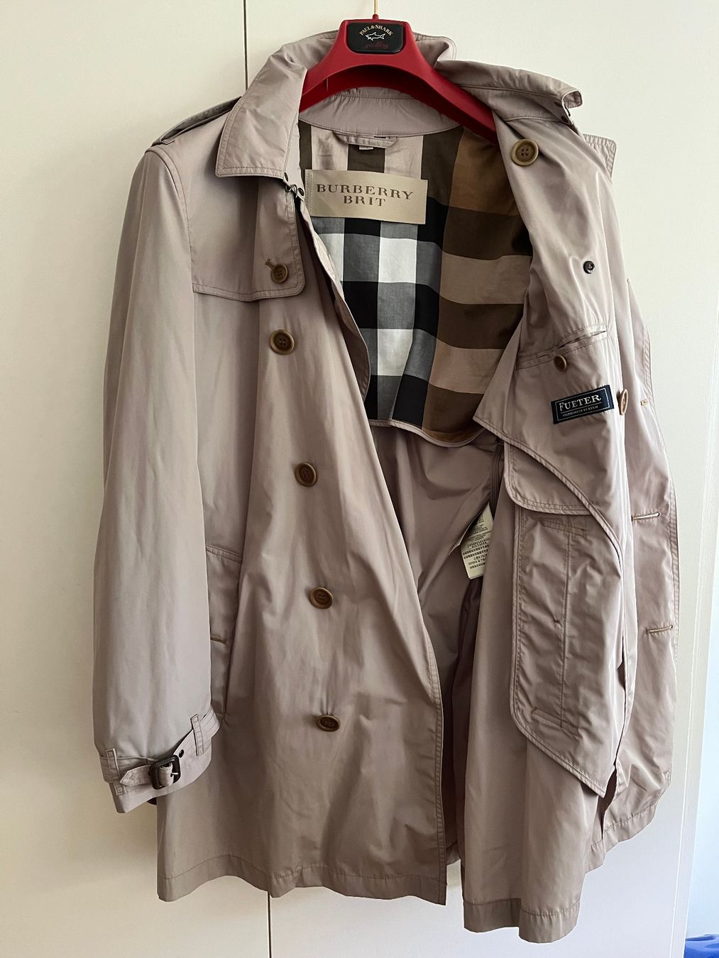Burberry Cappotti: Burberry Trench Coat – Usato da Muri b. Bern venduto da peterunderwater 1