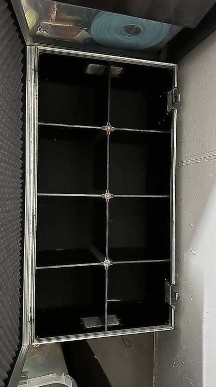 Valises de voyage: Aluminium Flightcase mit Fächern – D'occasion à Birmensdorf ZH par Khemir9 1