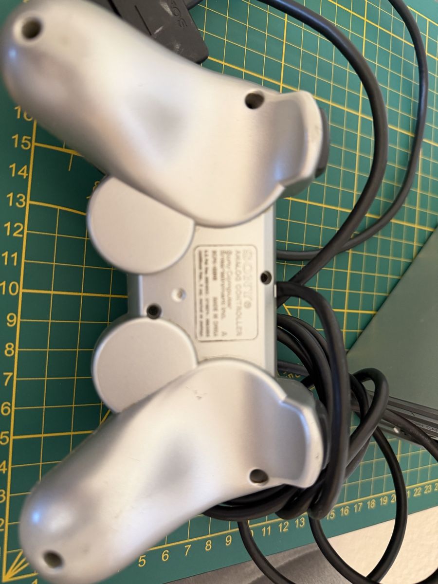 Sony Console: Ps2 mit Controller – Usato da Flawil venduto da Buri37 2