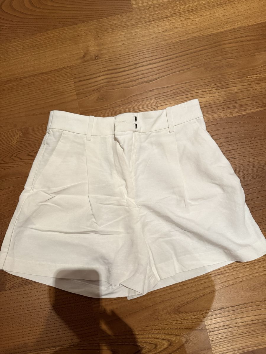 H&M Pantaloni: Leinen Shorts – Nuovo (secondo la descrizione) da Sissach venduto da laura.x4