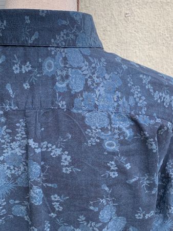Superbe chemise IKKS homme 100%coton fin fleurs t.M