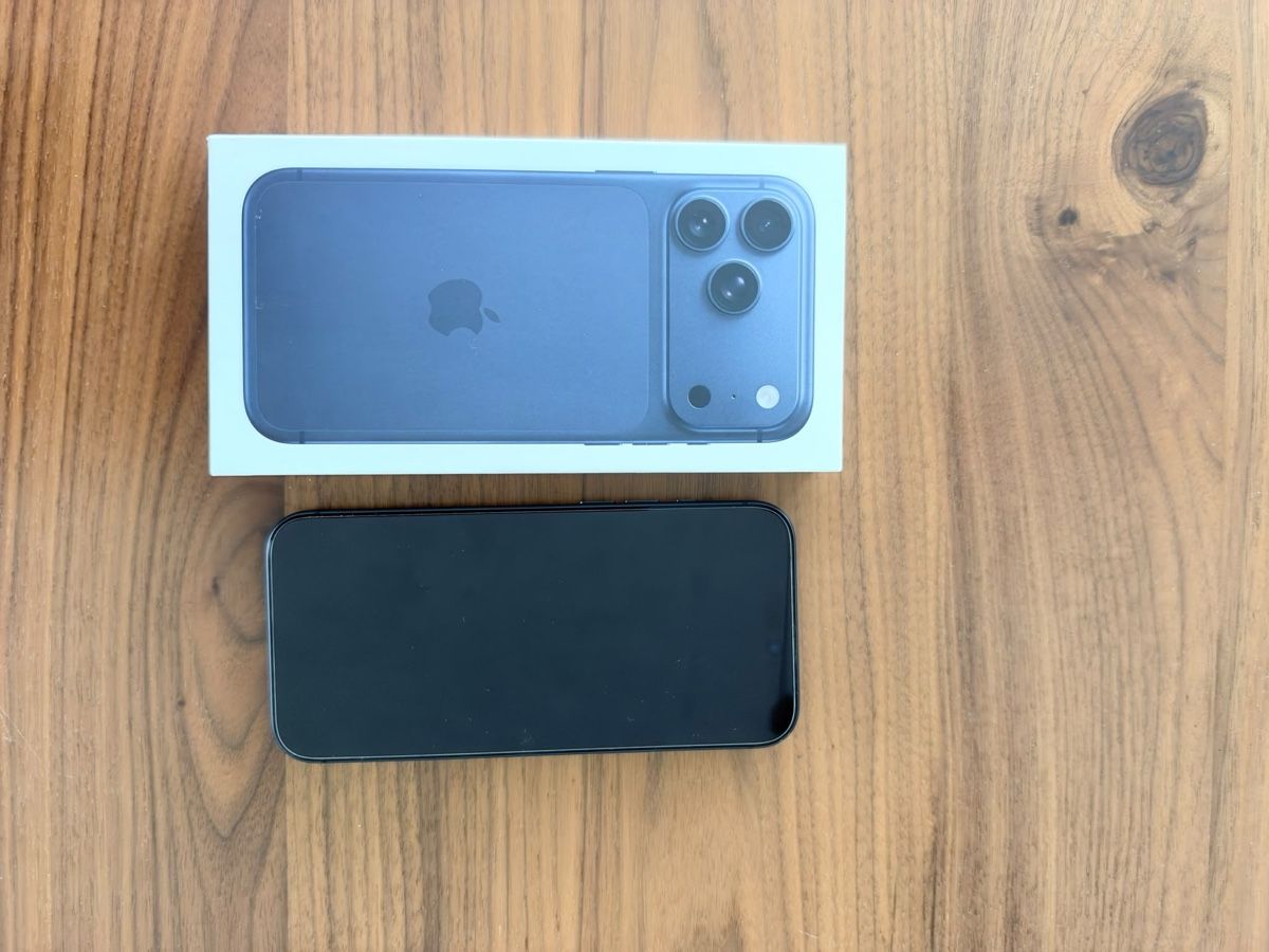 Apple Telefoni cellulari / Smartphones: Apple iPhone 17 Pro Max Blau mit Originalverpackung – Nuovo (secondo la descrizione) da Bad Zurzach venduto da patrick4745g 1