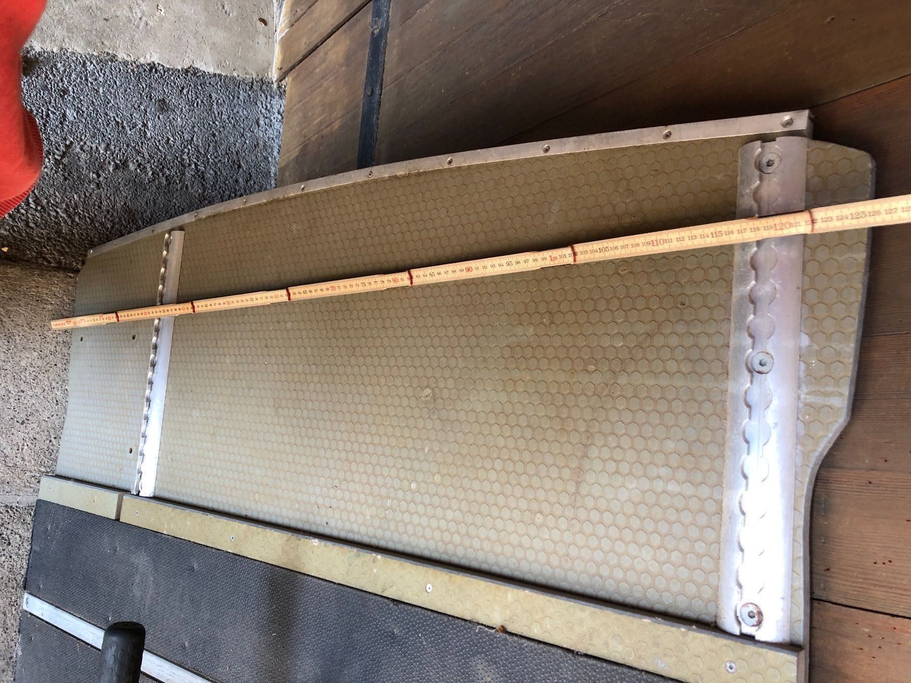 Bodenbeläge: Fahrzeugboden Zurrgurten MDF – Gebraucht aus Niederrohrdorf von beniledergerber 6