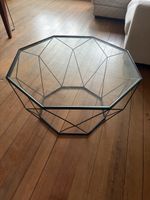 Couchtisch mit Glasplatte und Metallgestell gebraucht