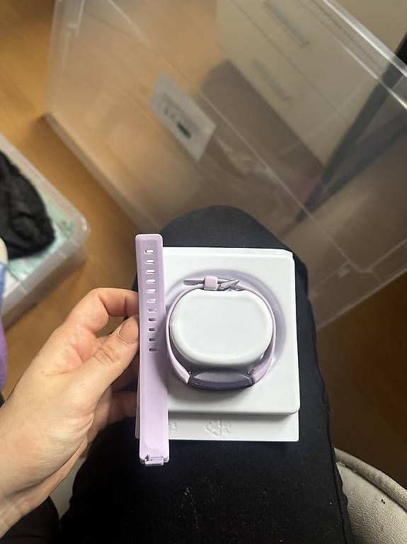Fitbit Smartwatch: Fitbit Inspire HR Fitness-Tracker – Gebraucht aus Wallisellen von ale_qlk8 1