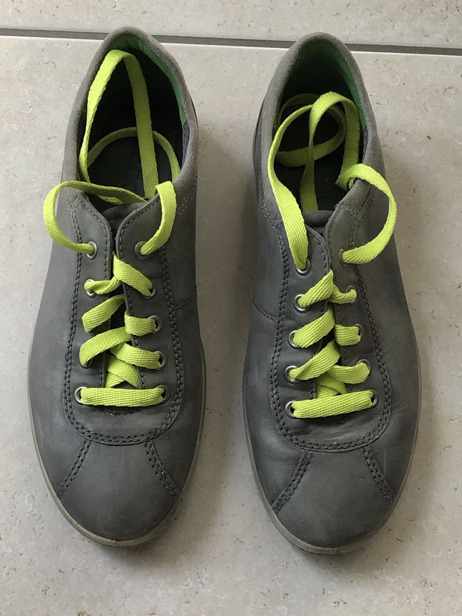Ecco Scarpe da donna: Ecco Sneaker Gr. 39 Grau Turnschuhe Damen – Usato da Münchenbuchsee venduto da ryros