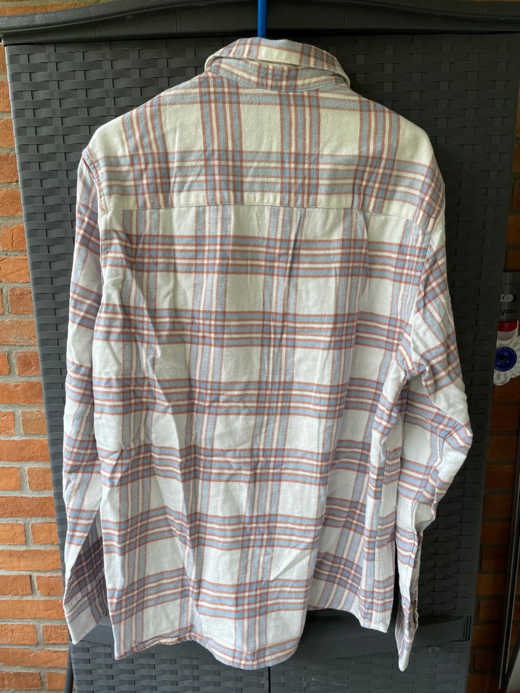 H&M Camicie: H&M - Regular Beige Shirt – Usato da Chiasso venduto da Er_Mon 1