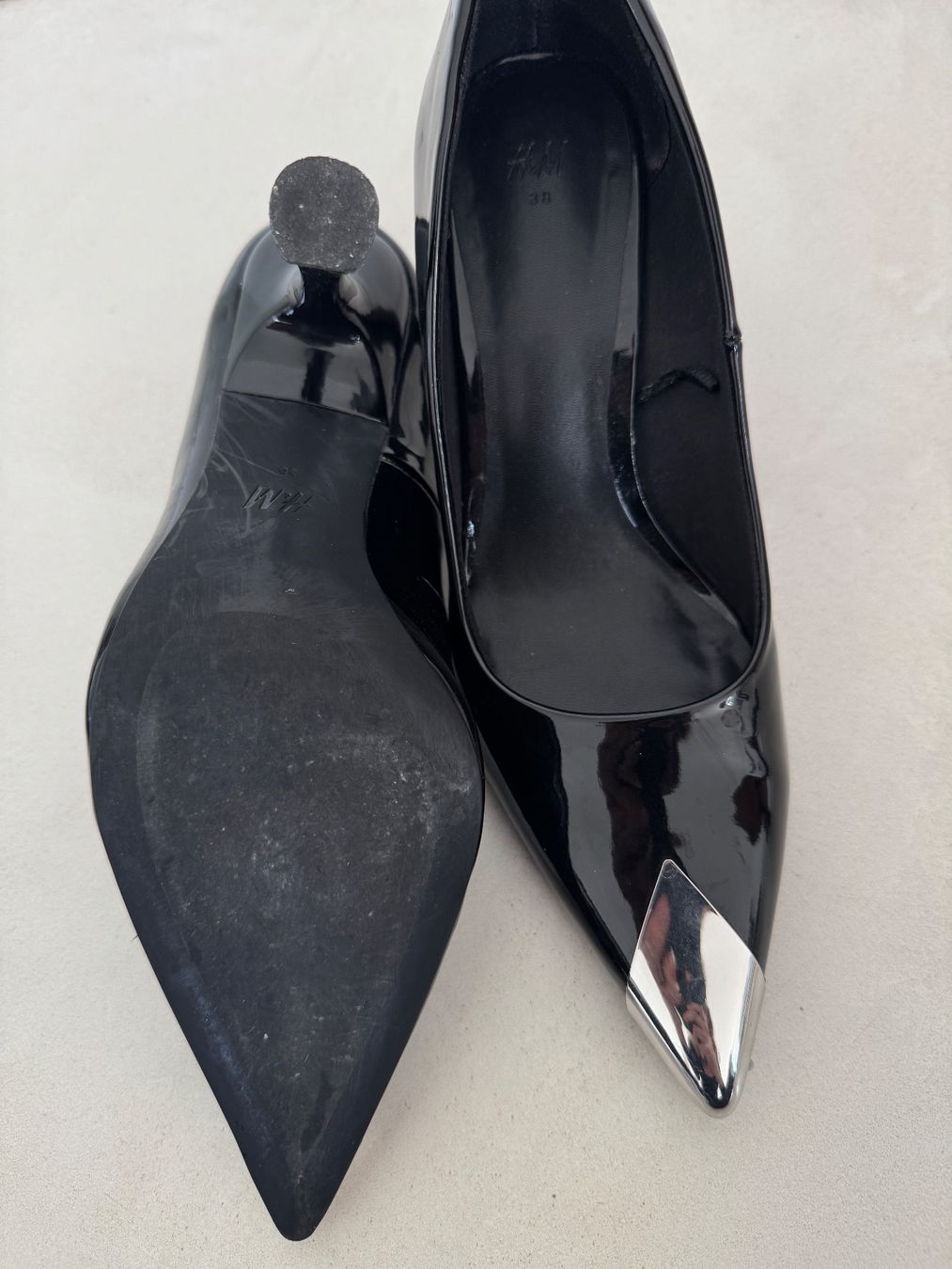 H&M Scarpe da donna: Escarpins noirs vernis brillant – Usato da giffers venduto da sev_c9x9 3