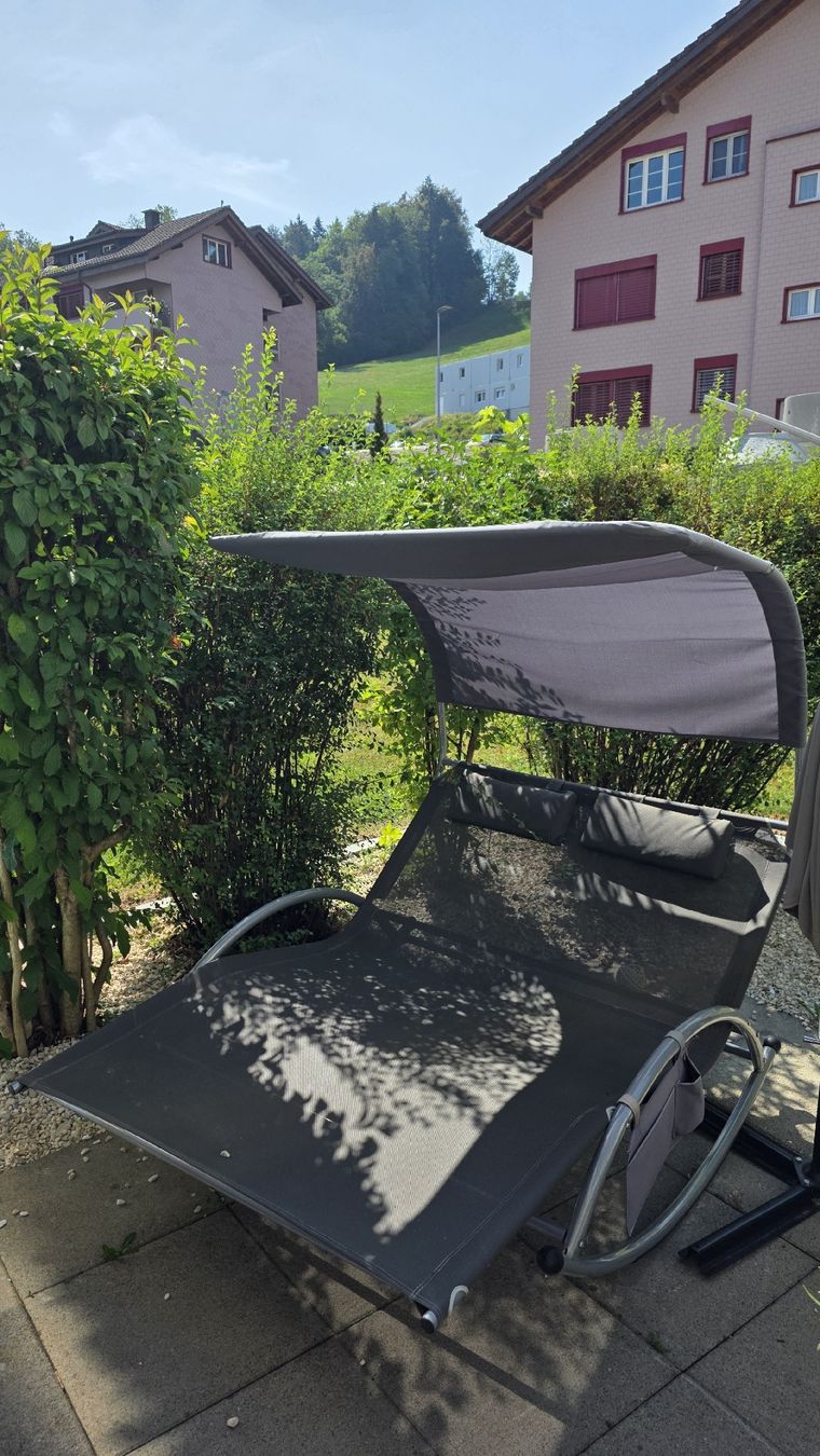 Chaises longues: Doppelliege mit Sonnendach – D'occasion à Wollerau par LaWi-98_19 1